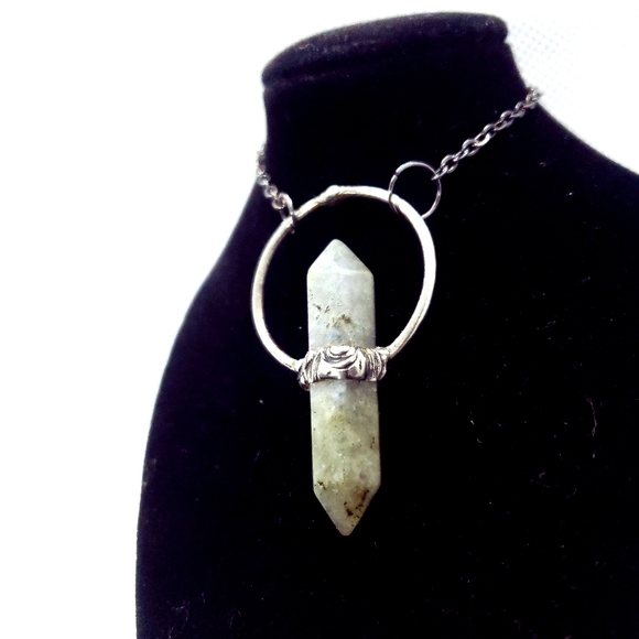 Labradorite crystal necklace - Picture 2 of 15